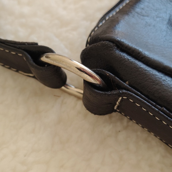 Wilson's Leather Maxima Black Leather Purse/Bag - Picture 5 of 12